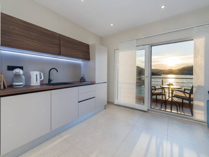 Ganze Wohnung, Apartments Ema-Comfort Two Bedroom Apartment with Sea View ( Fancy ) in Rogotin, Dubrovnik-Neretva