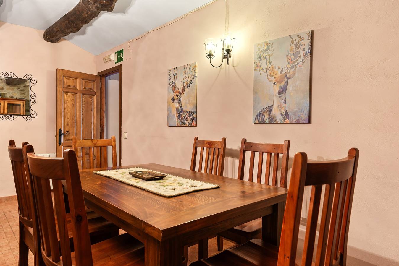 Ferienhaus 'Lago Gabriel' mit Bergblick, privater Terrasse und Wi-Fi in Cangas del Narcea, Cordillera Cantábrica