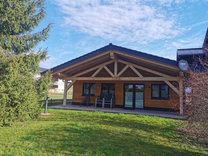 Ferienhaus für 4 Personen, mit Terrasse und Garten in Fischen