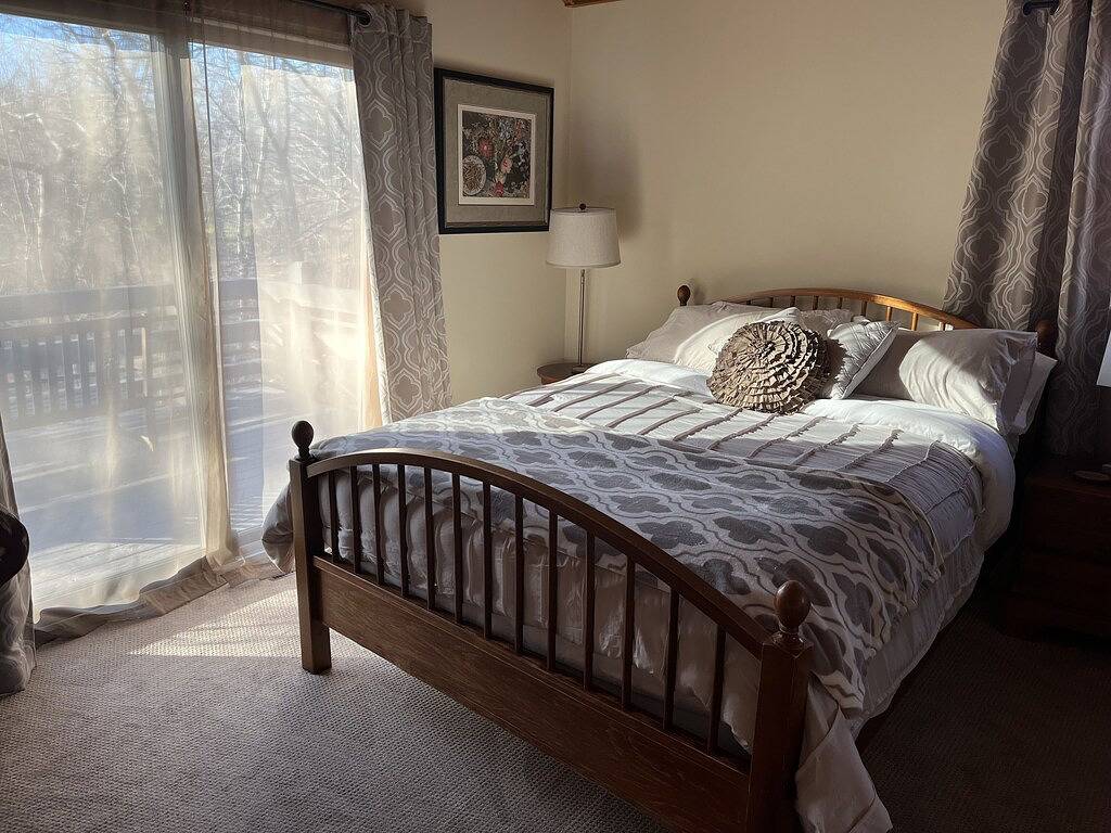 Private Home~Relax at Your Getaway Among the Trees! in Jo Daviess County