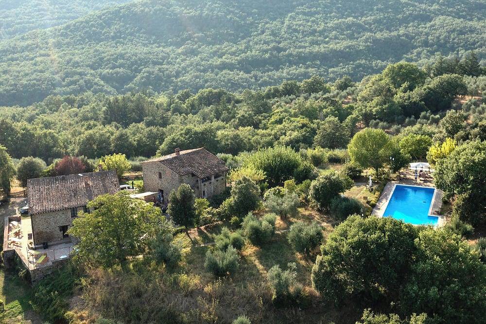 Appartamento intero, Ritiro autentico: appartamento vacanze con piscina salata e sauna a botte in Piegaro, Perugia e dintorni