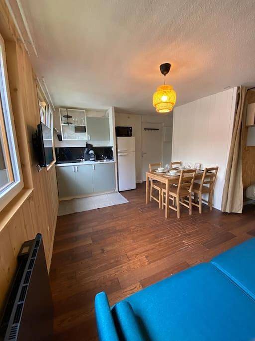 Appartement entier, One-Bedroom Apartment in Allemond, Parc national des Écrins