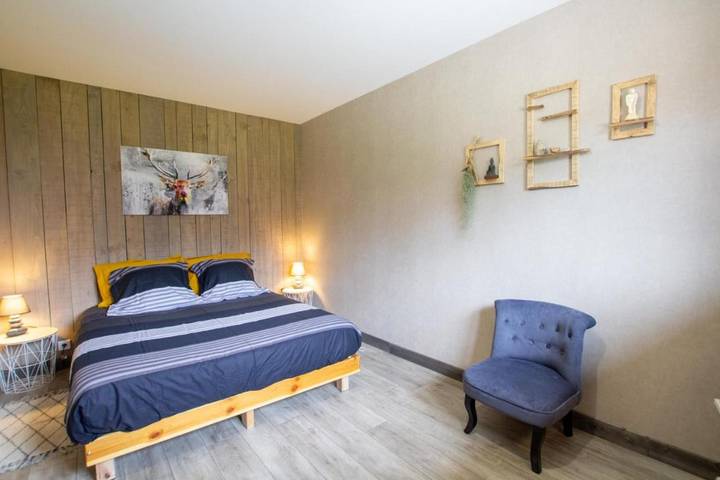 Chambre d’hôte pour 2 personnes, avec vue et jardin ainsi que terrasse et piscine à Plazac - 2