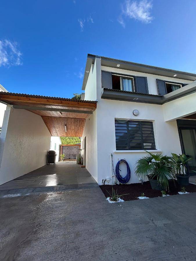 Location de vacances pour 6 personnes, avec jacuzzi ainsi que jardin et terrasse dans Riviere Du Mat - 2