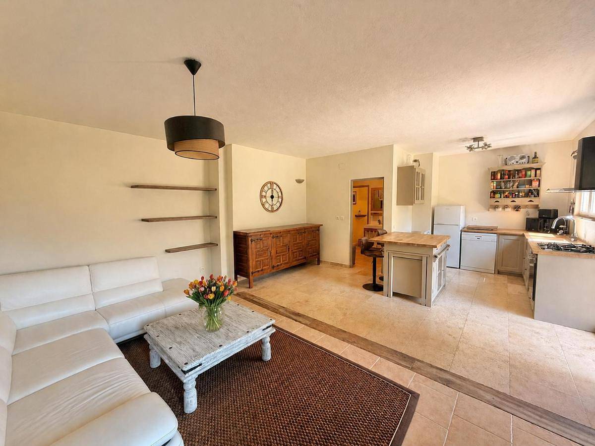 Double or Twin Room in Le Bar-sur-Loup, Côte méditerranéenne (France)