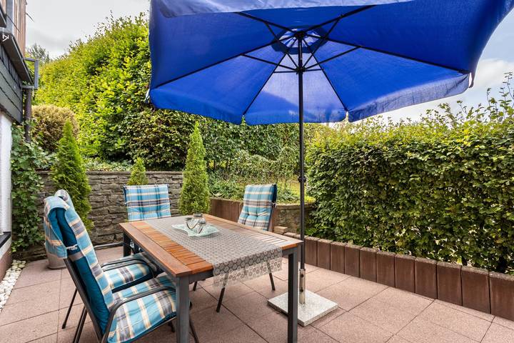 Geheel appartement, Appartement 'Christa' met bergzicht, privéterras en wifi in Lennestadt, Sauerland