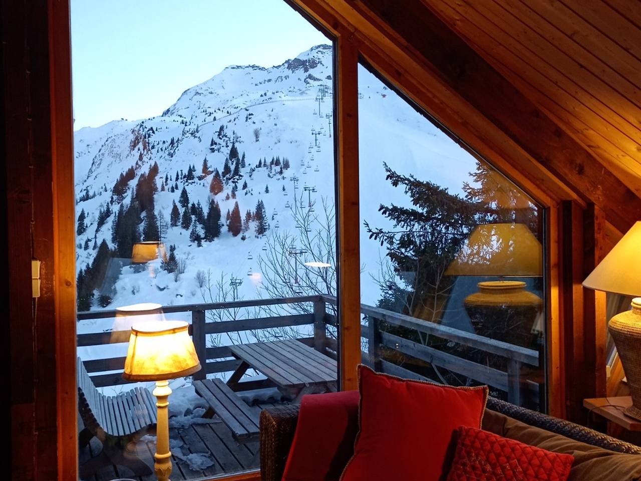 Chalet Avoriaz 12 Pers, direkt an der Piste, Kamin, Südterrasse in Morzine, Les Portes du Soleil