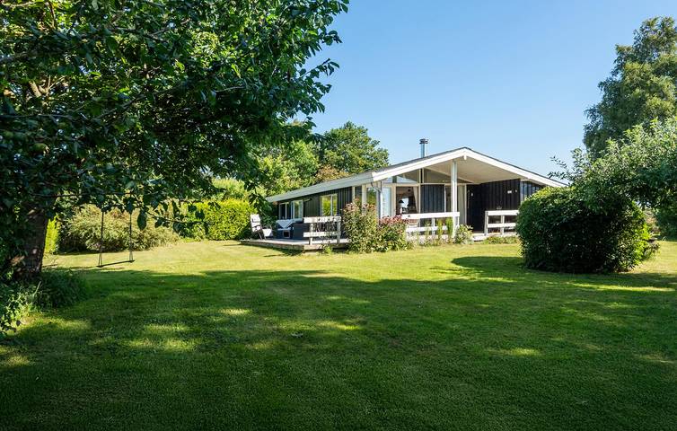 Ferienhaus für 5 Personen, mit Terrasse und Garten in Nysted