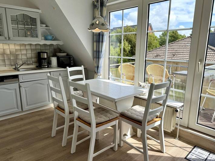Ganze Wohnung, Gemütliche 3-Zimmer Ferienwohnung für 4 Personen, strandnah in Westerland in Westerland, Sylt (Gemeinde)