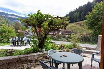 Gîte pour 7 personnes, avec jardin et terrasse dans Cirque de Saint Même