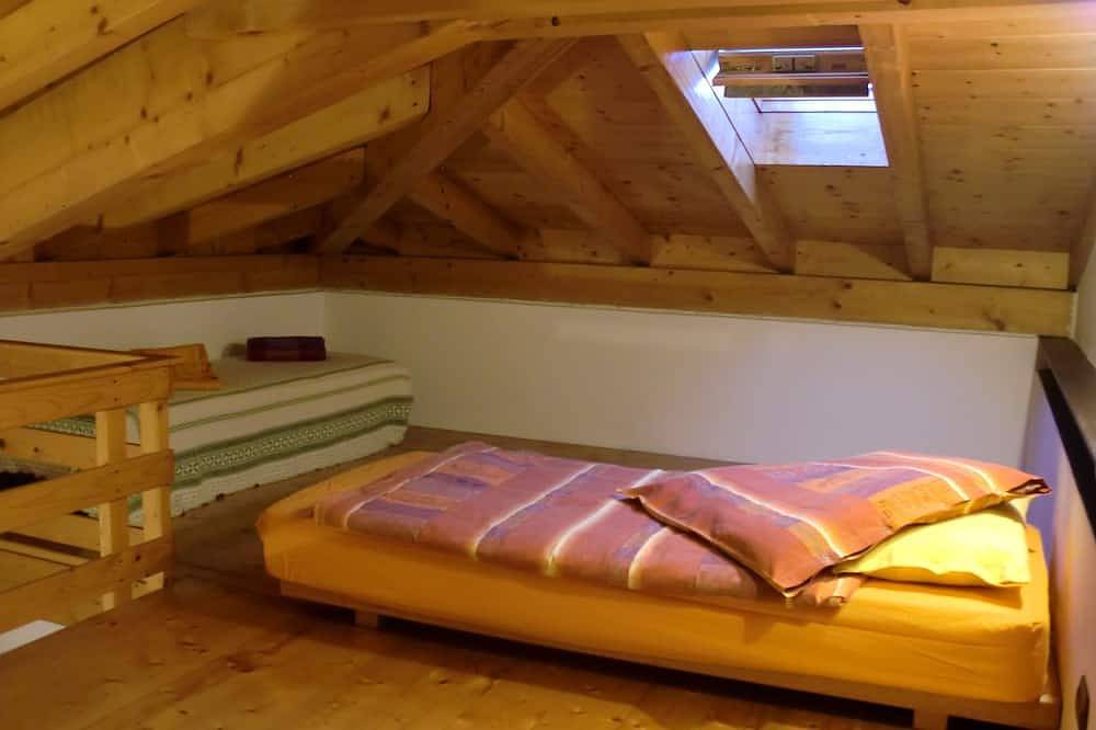 Schönes rustikal Haus für einen unvergesslichen Urlaub! in Brenzone, Gardasee-Berge