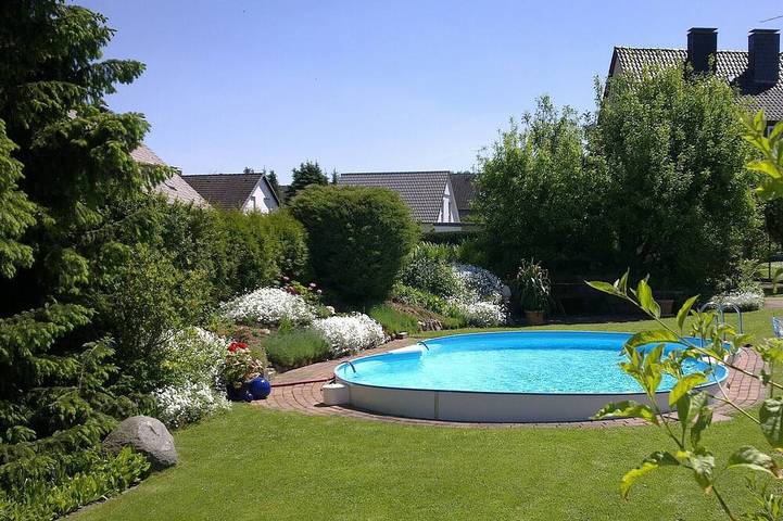 Ferienwohnung für 5 Personen, mit Balkon und Pool in Extertal