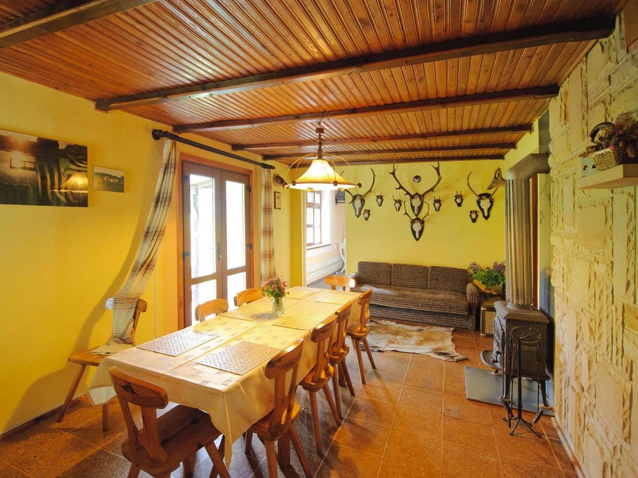 Casa de vacaciones con techo de paja en Rekowo in Mar Baltico Polonia