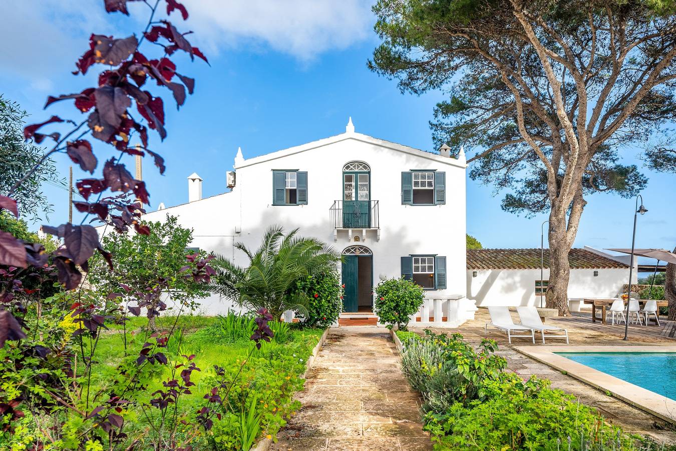 Villa 'Torret' com espaço de trabalho, piscina, terraço e Wi-Fi in Torret, Sant Lluís