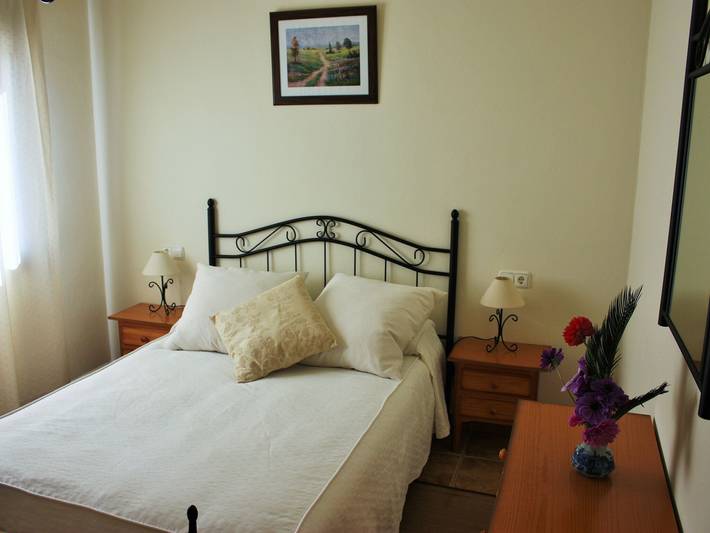 Casa rural para 4 personas, con jardín además de piscina y terraza, Familias con niños en Viñuela - 3