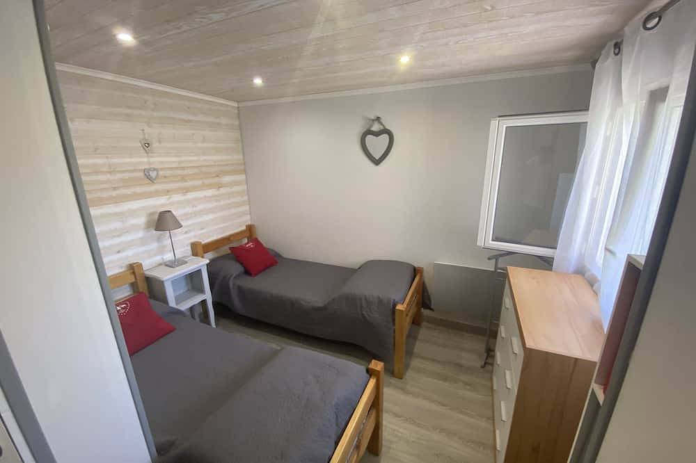 Apartamento entero, Apartamento Para 4 Personas Chalet Inferior Jardin Cerca Barbacoa Lugar Tranquilo in Saint-Pierre-dels-Forcats, Parque Natural Regional de los Pirineos Catalanes