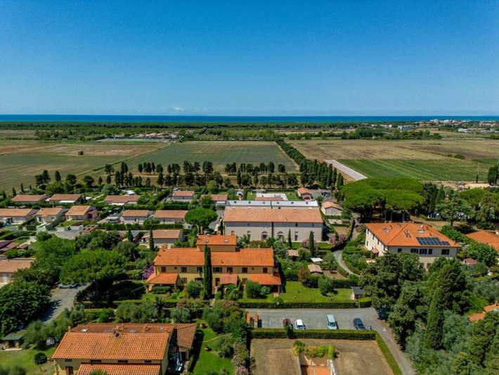 Villa pour 4 personnes, avec Balcon ainsi que Terrasse et Vue à Cecina