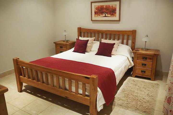 Atemberaubende 3 Schlafzimmer Reihenhaus, nahe dem Pool, in der Ansicht, Salema in Salema, Budens