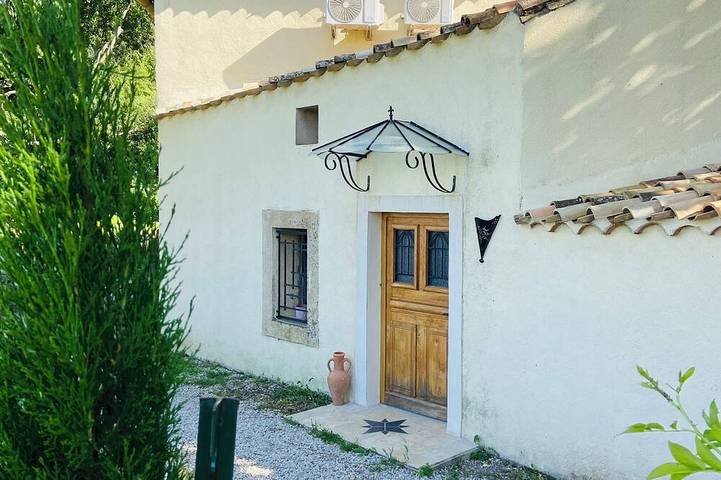 Location de vacances pour 7 personnes à Saint-Jean-de-Fos