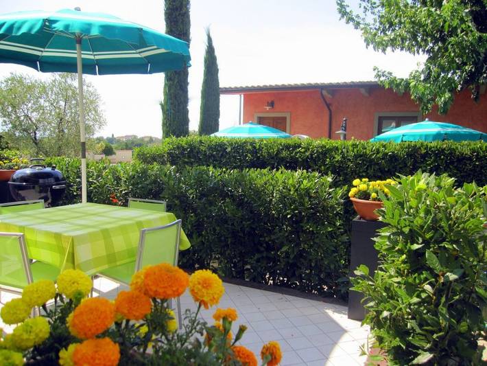 Ganze Wohnung, Anwesen mit Gemeinschaftspool in Lamporecchio, Pistoia Provinz