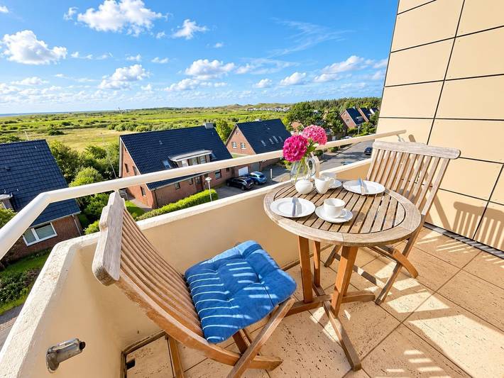 Ganze Wohnung, Komfortables Apartment mit Balkon in Westerland, nahe Meer und Stadtzentrum in Westerland, Sylt (Gemeinde)