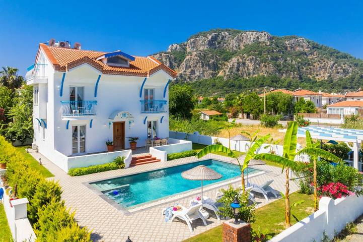 Villa für 8 Personen, mit Garten und Balkon sowie Kinderpool und Meerblick - 1
