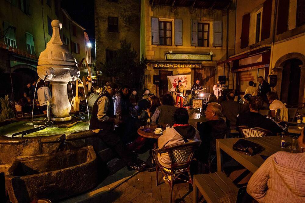 Ganze Wohnung, 3-Sterne eingerichtet komfortable, neu renoviert, ruhig Altstadt in Castellane, Regionaler Naturpark Verdon