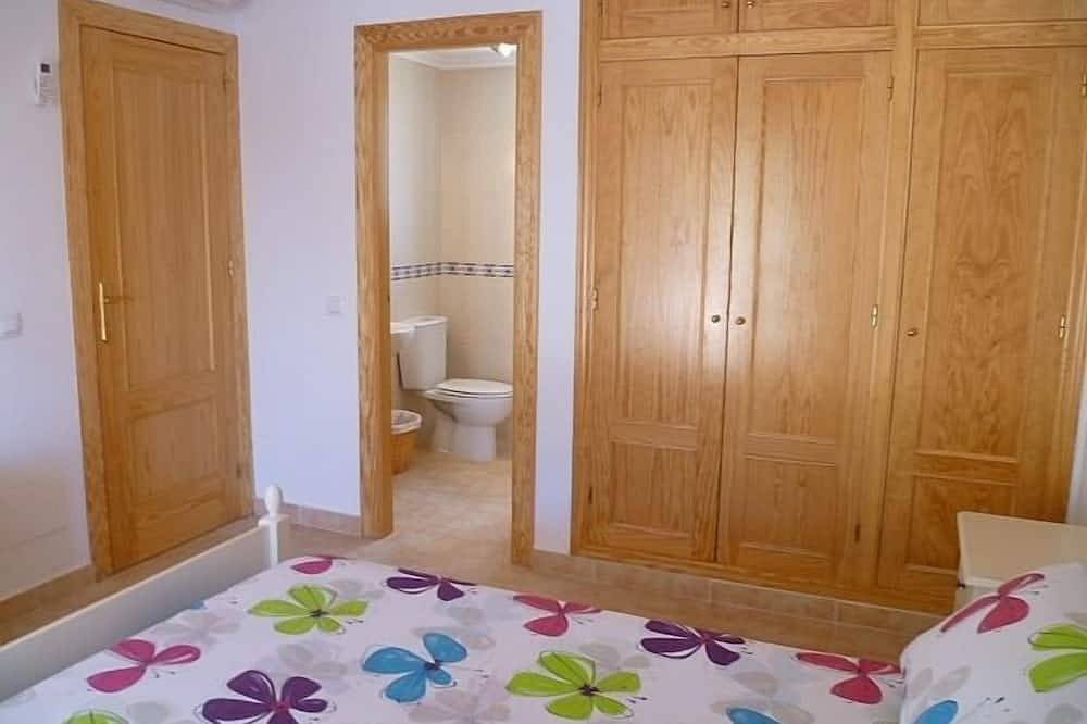 Spacious 3 bedroom modern  family friendly villa+pool. in Turre, Costa de Almería
