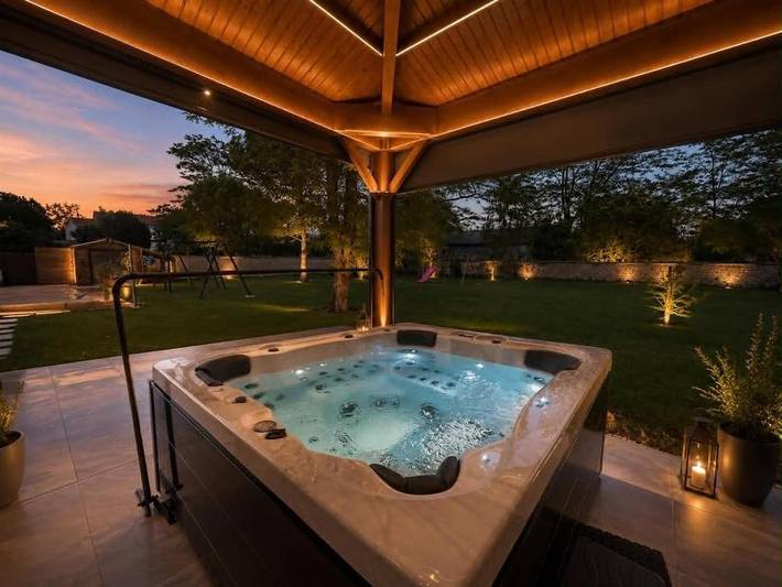 Gîte pour 2 personnes, avec vue ainsi que jardin et sauna dans Merpins