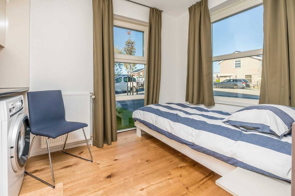 Design, geradlinig and geschmackvoll beschreiben das aus 2018 datierende Inselhaus am besten! Aus de in Oude-Tonge, Goeree-Overflakkee