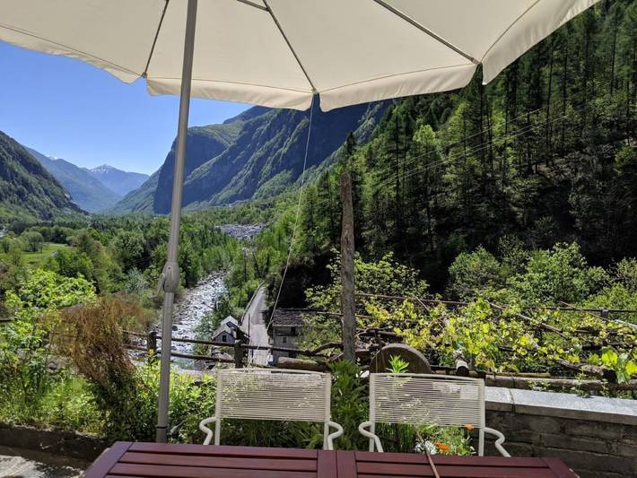 Ferienhaus für 11 Personen, mit Balkon und Terrasse sowie Garten und Pool