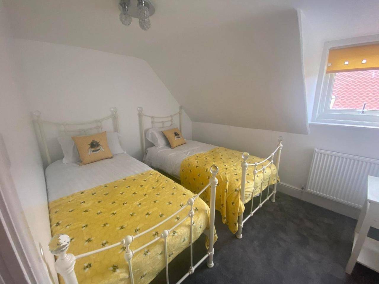 Entire apartment, Two-Bedroom Apartment in Llandudno, Conwy region