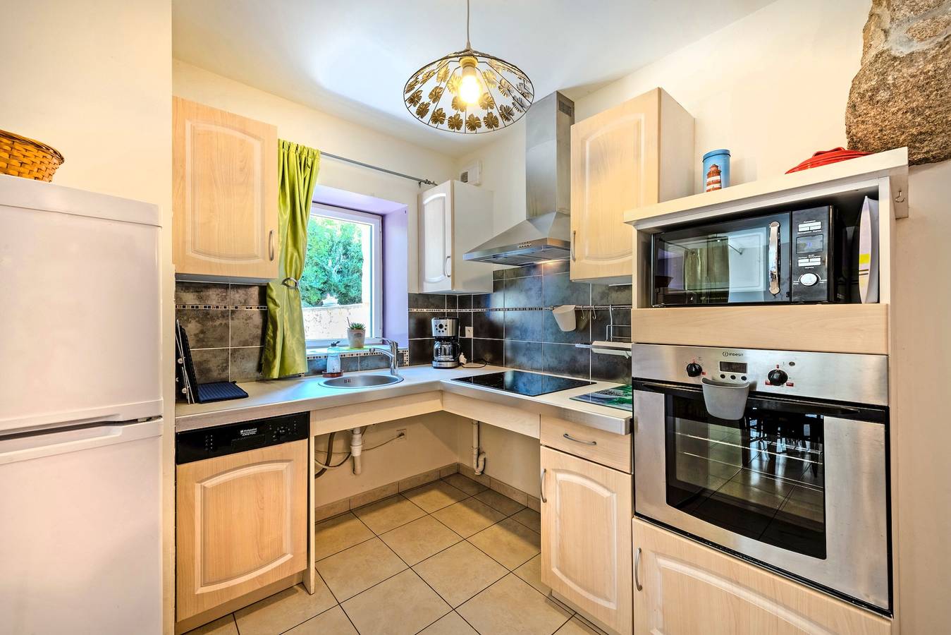 Holiday Home 'Gîte De Pen Douar' with Private Terrace, Private Garden and Wi-Fi in Cléder, Ceinture Dorée