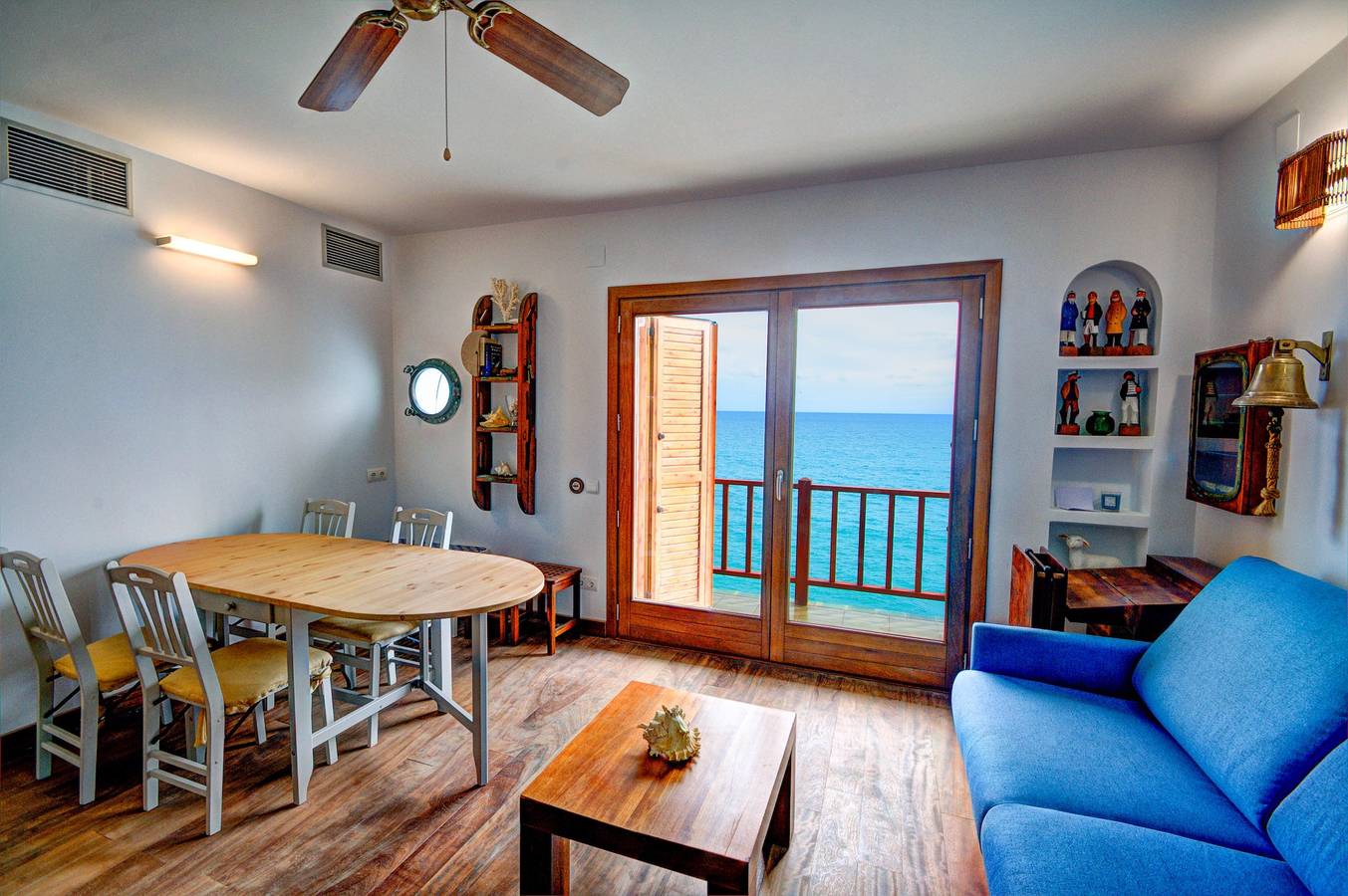 Entire apartment, The Magic Sea Front by Hello Homes Sitges in Sitges, Garraf