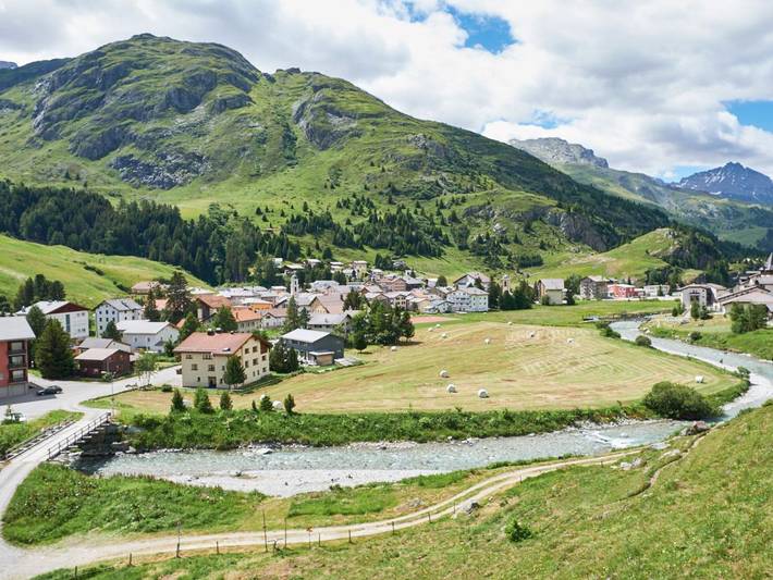 Ganze Ferienwohnung, Palazzo - 3. Stock - 5.5 Zimmerwohnung -  6 Betten in Bivio (Graubünden), Surses