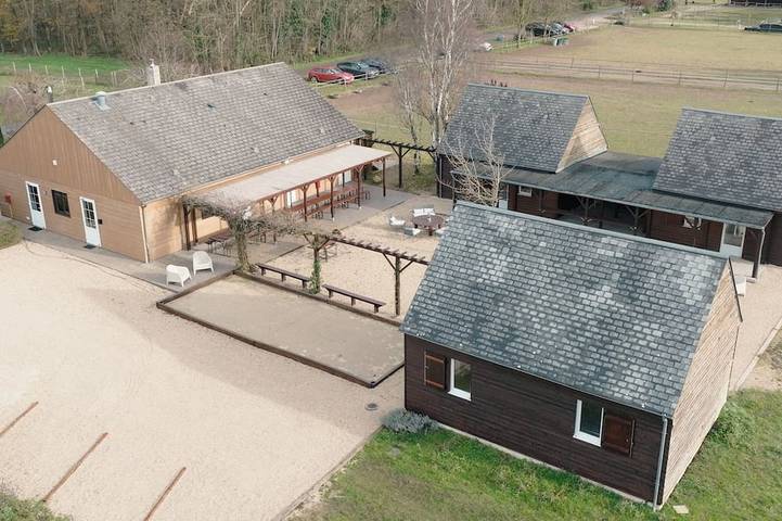 Location de vacances pour 30 personnes, avec jardin à Neuvy-en-Sullias