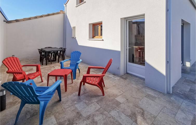 Location de vacances pour 5 personnes, avec jardin et terrasse dans Plage Clemenceau La Tranche Sur Mer - 3