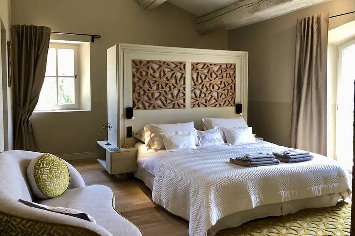 Property 5* in exceptionnal area with jacuzzi in Les Baux-de-Provence, Region de Arles