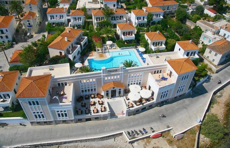 Appart’hôtel pour 3 personnes, avec piscine ainsi que vue et jardin