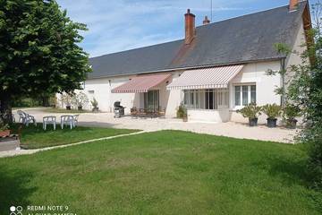 Cottage pour 6 personnes, avec jardin et terrasse à Chitenay