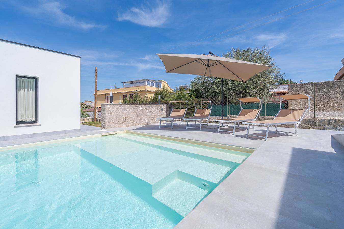 Villa 'Villetta Vanessa' avec vue sur les montagnes, Wi-Fi et climatisation in Avola, Province de Syracuse