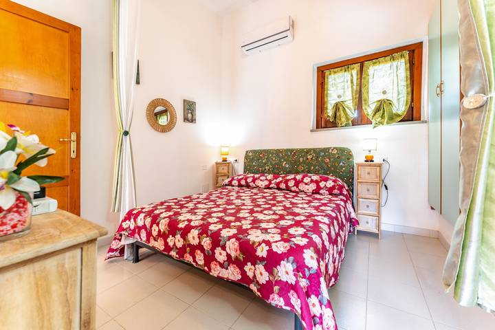 Villa pour 4 personnes, avec jardin, adapté aux familles à Villasimius - 2