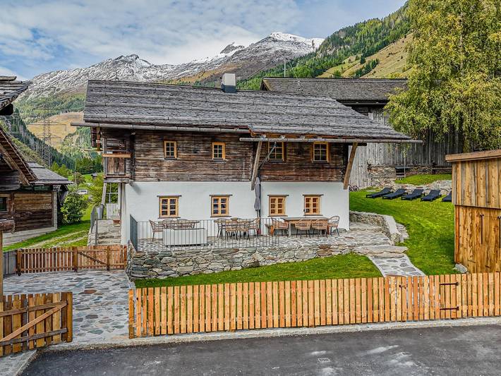 Chalet für 24 Personen, mit Balkon und Terrasse sowie Garten und Sauna