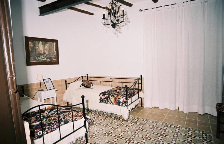 Casa rural para 14 personas, con Balcón y Terraza además de Jardín y Piscina en Alameda - 3