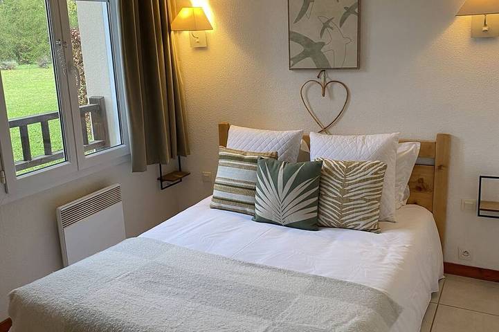 Gîte pour 4 personnes, avec piscine et sauna à Levernois - 2