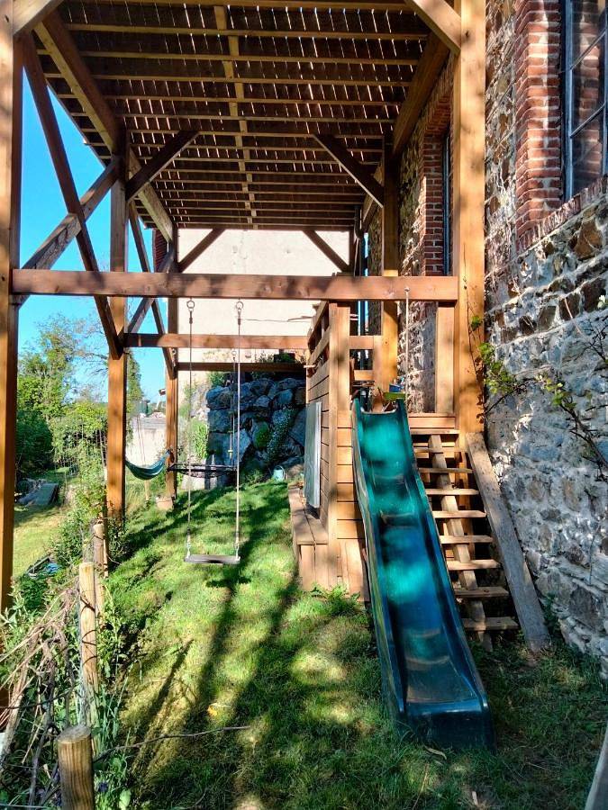 Location de vacances pour 9 personnes, avec jardin à Ferrières-sur-Sichon - 4