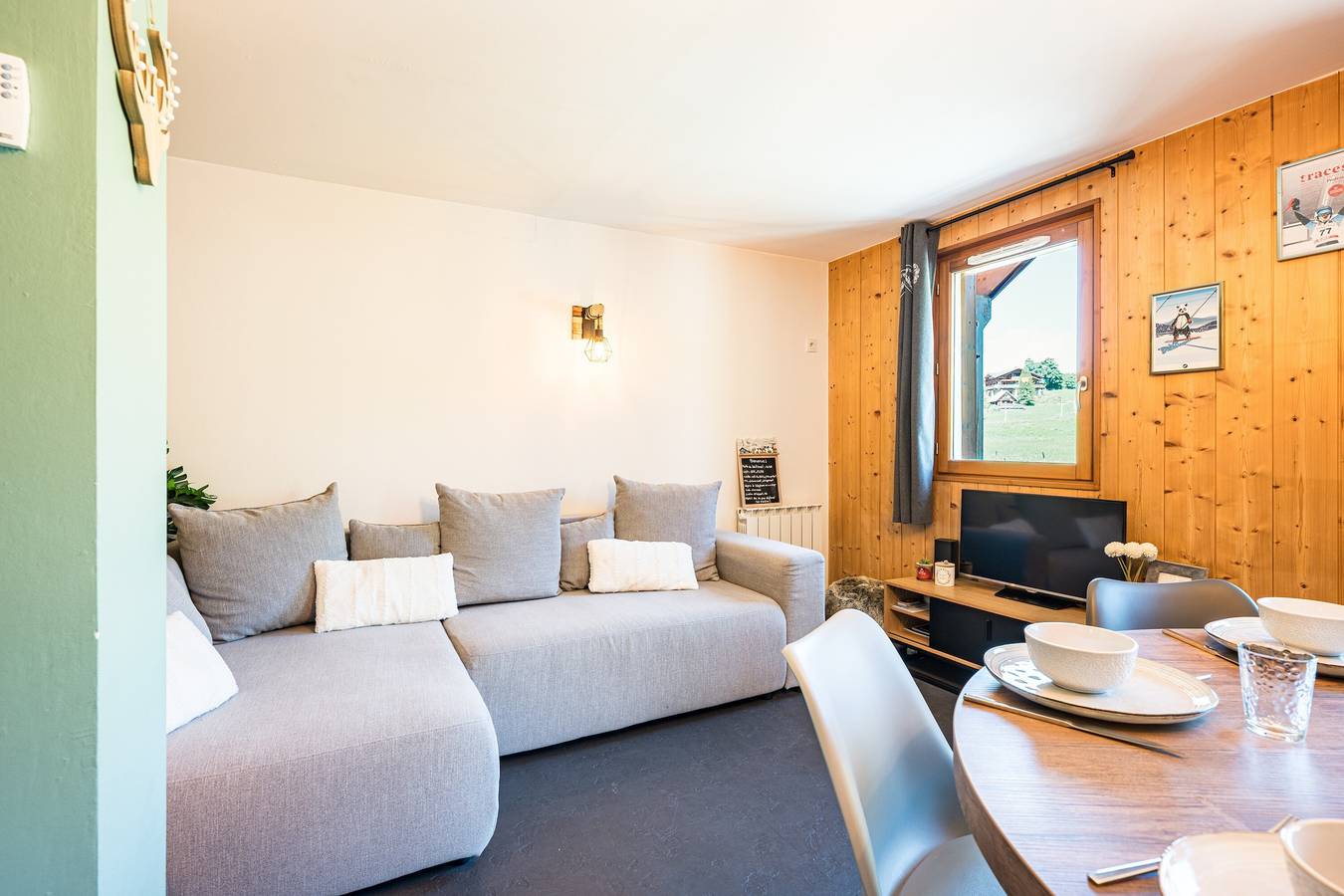 Ganze Wohnung, Ferienwohnung 'Charmant Duplex Au Pied Des Pistes' mit Bergblick, Balkon und Wlan in Col du Mollard, Albiez-Montrond