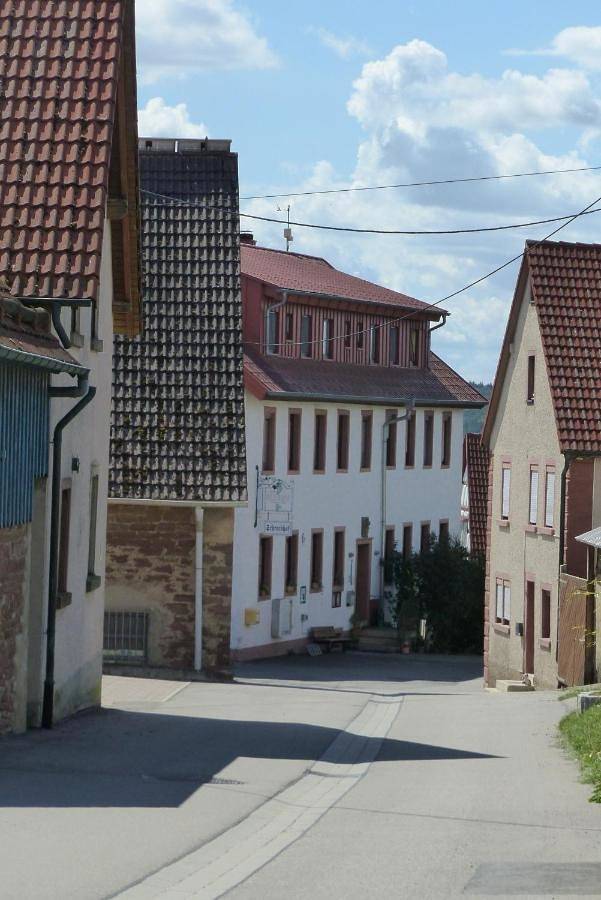 Ferienhaus für 2 Personen, mit Terrasse und Garten sowie Ausblick in Mosbach