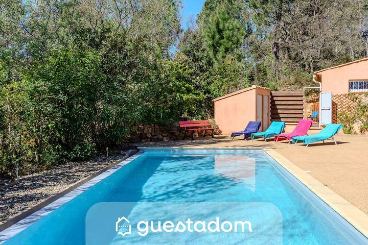 Appartement de vacances pour 5 personnes, avec Jardin et Piscine