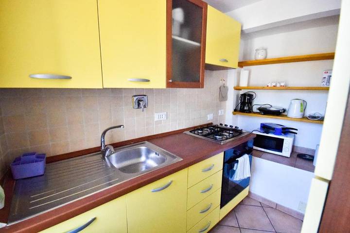 Gîte pour 4 personnes, avec vue et terrasse dans Lingueglietta - 3